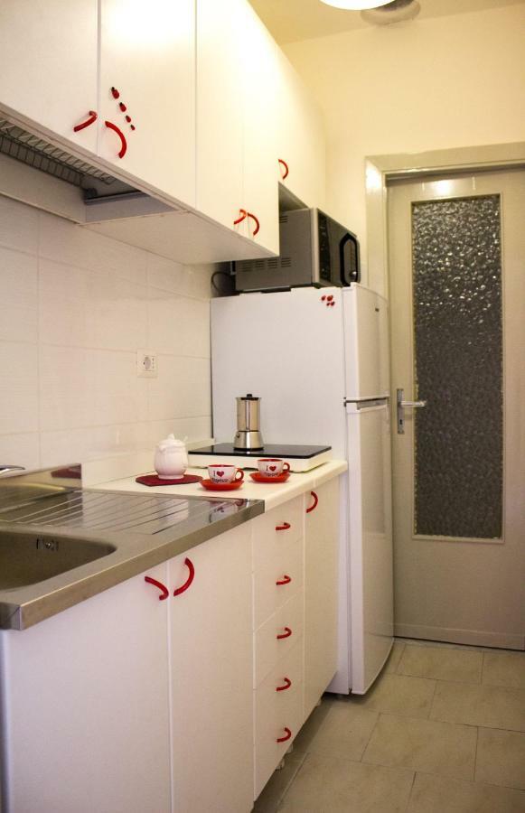 Casa Coccinella Apartment คาตาเนีย ภายนอก รูปภาพ