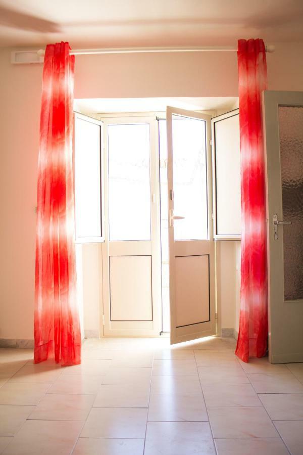 Casa Coccinella Apartment คาตาเนีย ภายนอก รูปภาพ